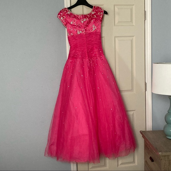 Prom Dress - Picture 2 of 5